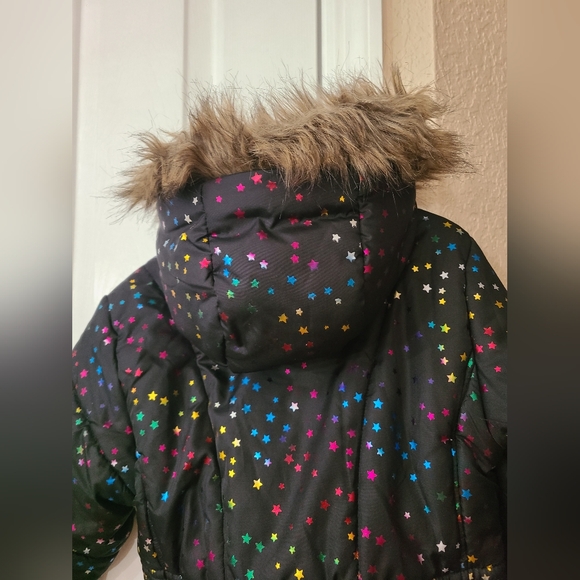 Girls Fur-Trimmed Puffer Jacket - Picture 5 of 6